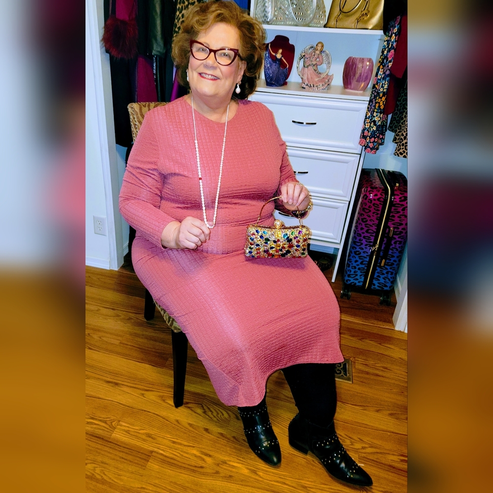 NEW NWOT LIVD Apparel Plus Size Kylo Textured Bodycon Dress Color Rose Sz 3XL